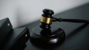 Jinsi ya Kufungua Kesi ya Madai (Mbinu ya Kielimu)