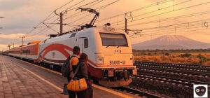 Jinsi ya Kukata Tiketi ya Treni Online